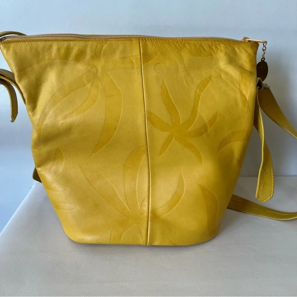 Vintage Etra Yellow Gold Leather Bucket Bag